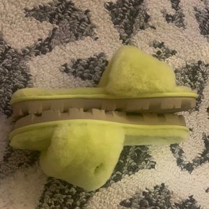 FUZZY UGG SLIPPERS